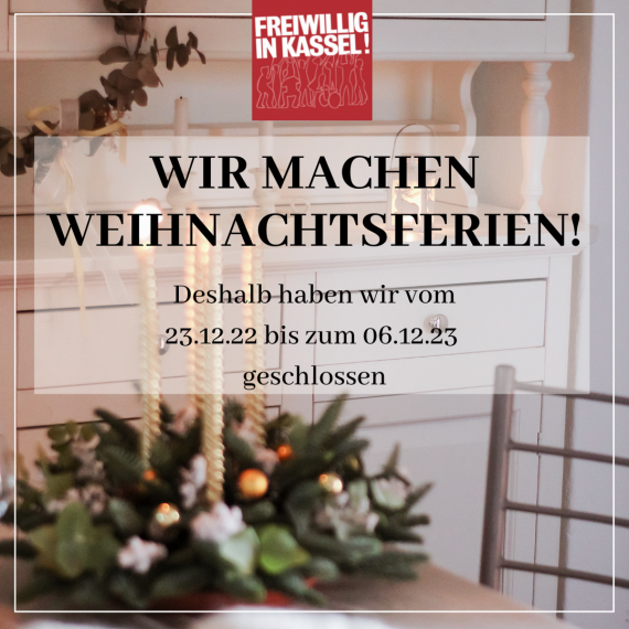 Weiss Beige Minimalistisch Elegant Advend Weihnachten Foto Instagram Post.png